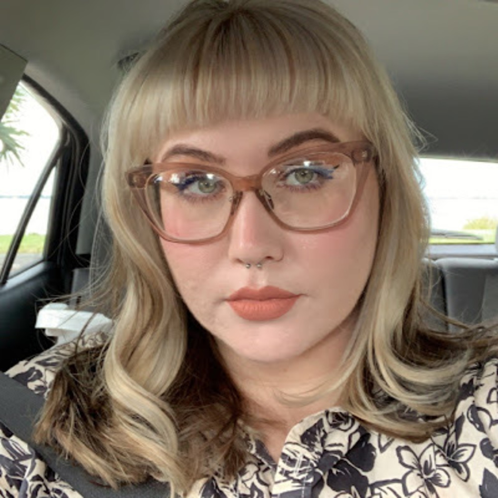 Meet your Posher, Gaby